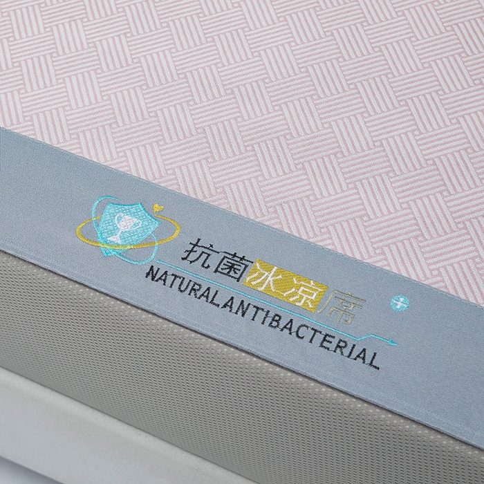 91家纺网 家纺一手货源 找家纺 阿亮家居 2025新款凉席抗菌刺绣可水洗碳光冰丝席包边无纺布冰丝席 思绪 树莓粉-床笠款