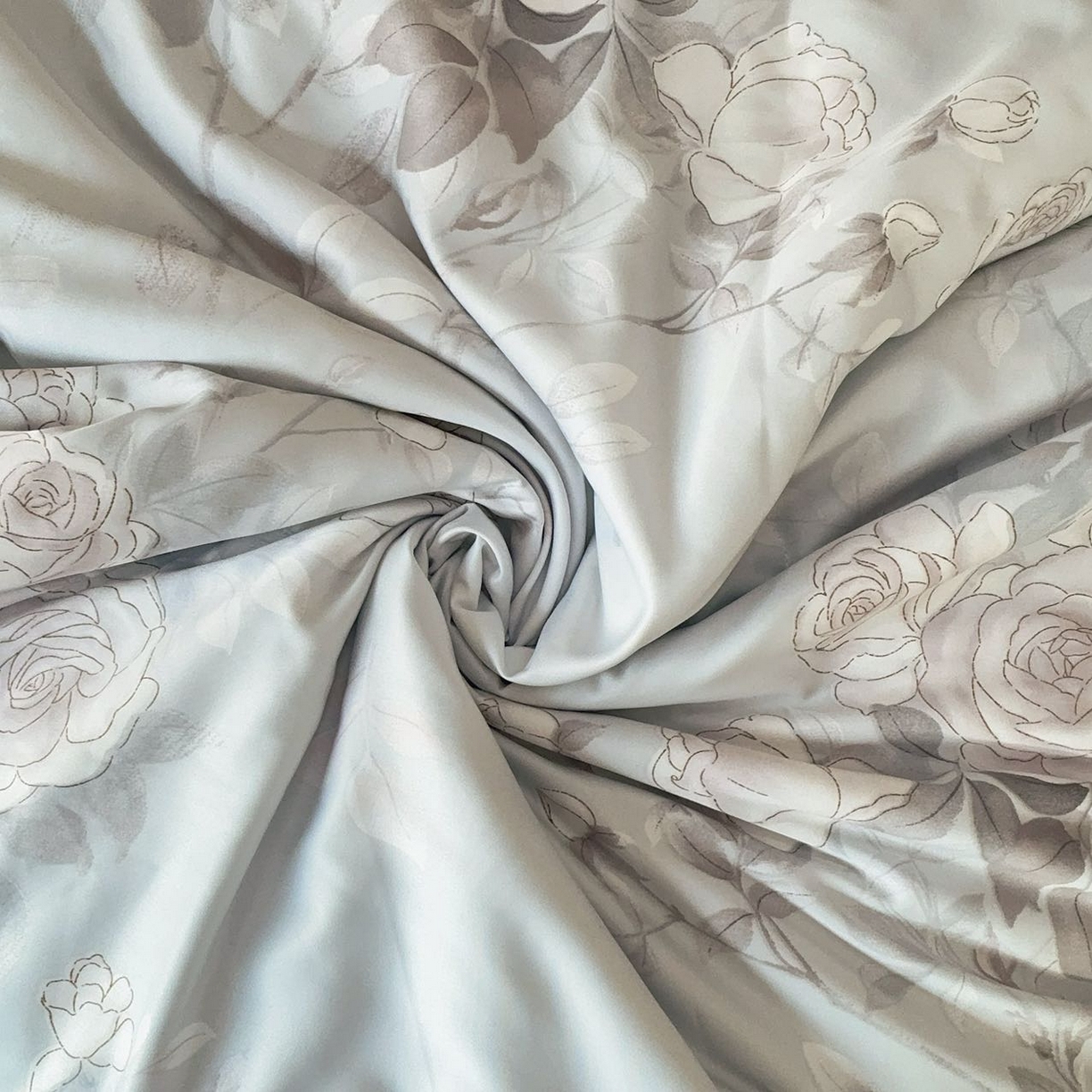 91家纺网 家纺一手货源 找家纺 兜米家居 2025新款水洗天丝夏被四件套 玫瑰芬芳