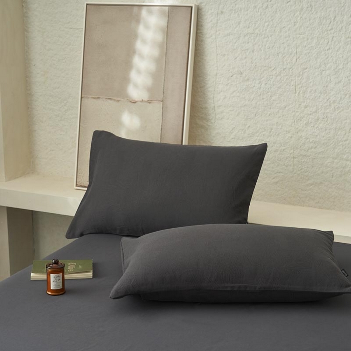 91家纺网 家纺一手货源 找家纺 寐绸家纺 2025新款纯棉水洗棉三层提花大豆纤维夏被四件套 肌理纹夏被-暗灰