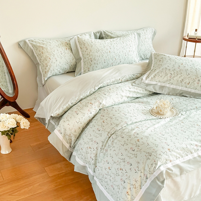 91家纺网 家纺一手货源 找家纺 巧玲珑 2025新款60支A类进口数码印花美式双拼四季款长绒棉四件套 千叶寻梦