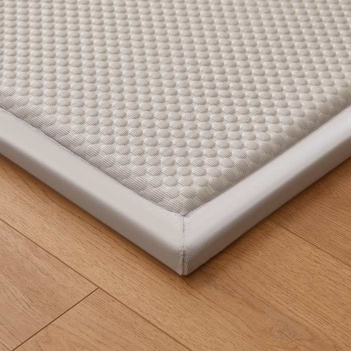 91家纺网 家纺一手货源 找家纺 2025新款包边工艺凉感冰藤地铺睡垫系列凉席地垫 凉豆豆灰