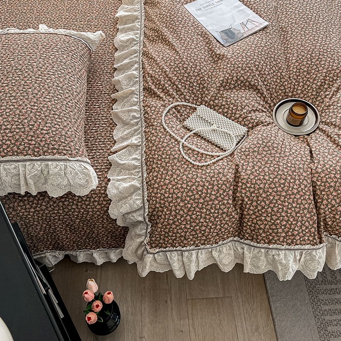 91家纺网 家纺一手货源 找家纺 沐纯家居 2025新款法式小碎花床盖四件套 玫咖