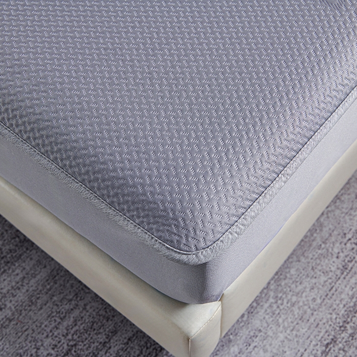 91家纺网 家纺一手货源 找家纺 梵克保罗 2025新款7A抗菌母婴级纯乙纶PE刺绣凉感丝豆豆席 床笠款 床笠款 四叶花-灰