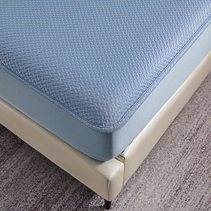 91家纺网 家纺一手货源 找家纺 梵克保罗 2025新款7A抗菌母婴级纯乙纶PE刺绣凉感丝豆豆席 床笠款 床笠款 四叶花-蓝