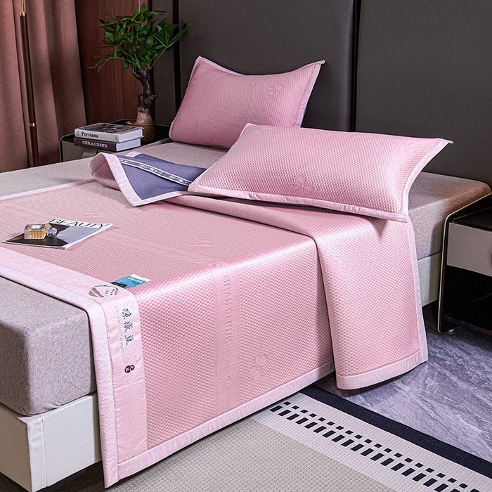 91家纺网 家纺一手货源 找家纺 梵克保罗 2025新款7A抗菌母婴级纯乙纶PE刺绣凉感丝豆豆席 蝴蝶结-粉