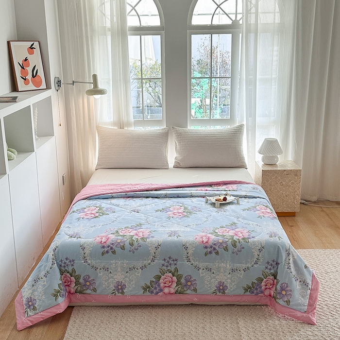 91家纺网 家纺一手货源 找家纺 瑜珠 2025新款A类双面全棉印花夏被夏凉被纯棉空调被 倾城兰