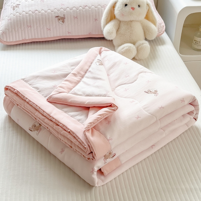 91家纺网 家纺一手货源 找家纺 慕木 2025春夏新款双层纱针织棉夏被夏凉被空调被 萌萌兔