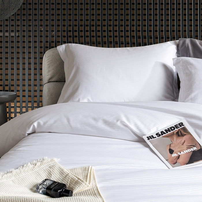 91家纺网 家纺一手货源 找家纺 121  2025新款高支高密提花长绒棉纯棉四件套-线条艺术 星际白