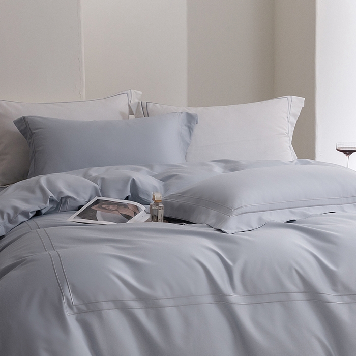 91家纺网 家纺一手货源 找家纺 121  2025新款长绒棉纯棉高支高密贡缎刺绣四件套 冰川蓝