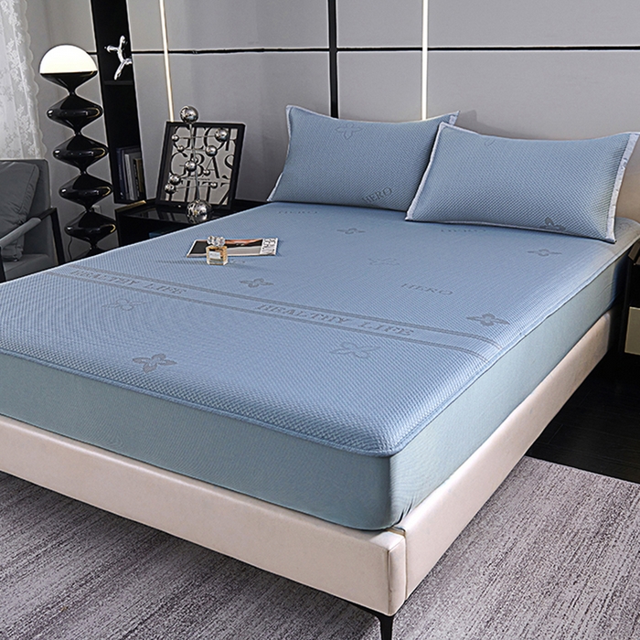 91家纺网 家纺一手货源 找家纺 梵克保罗 2025新款7A抗菌母婴级纯乙纶PE刺绣凉感丝豆豆席 床笠款 床笠款 四叶花-蓝