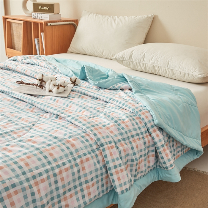 91家纺网 家纺一手货源 找家纺 魅图家纺 2025新款A类云朵棉抗菌棉花夏被 千彩格