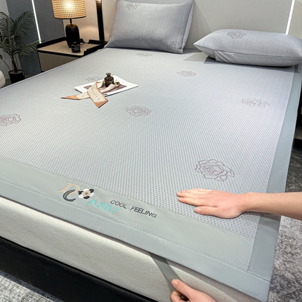 91家纺网 家纺一手货源 找家纺 （总）阿亮家居 2025新款刺绣款凉豆豆凉席