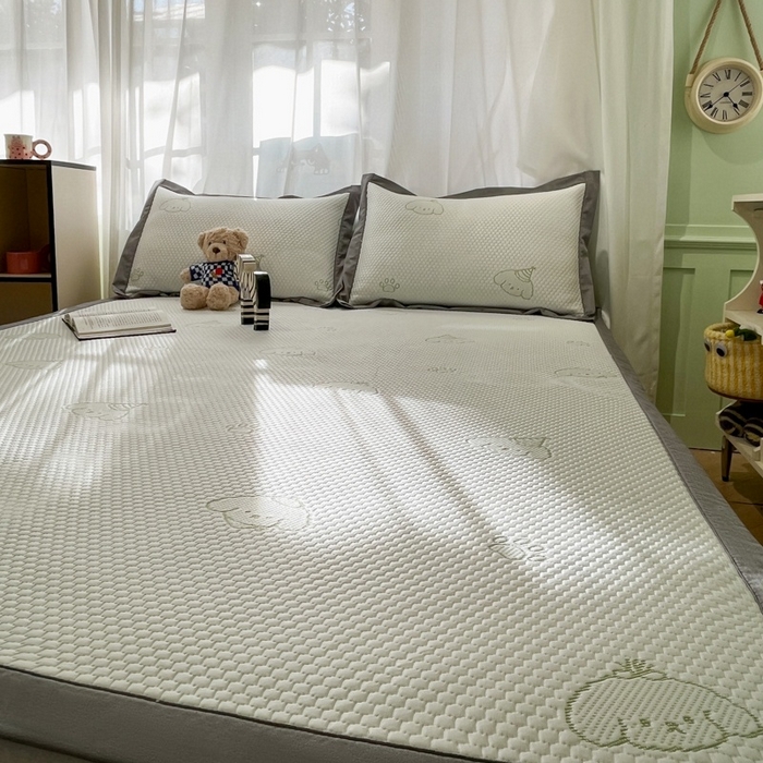 91家纺网 家纺一手货源 找家纺 孩子王家纺 2025新款冰丝席提花冰豆豆系列床单床笠 小狗心事