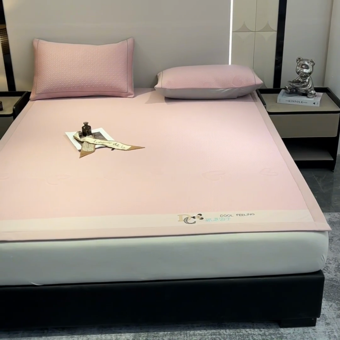 91家纺网 家纺一手货源 找家纺 （总）阿亮家居 2025新款刺绣款凉豆豆凉席