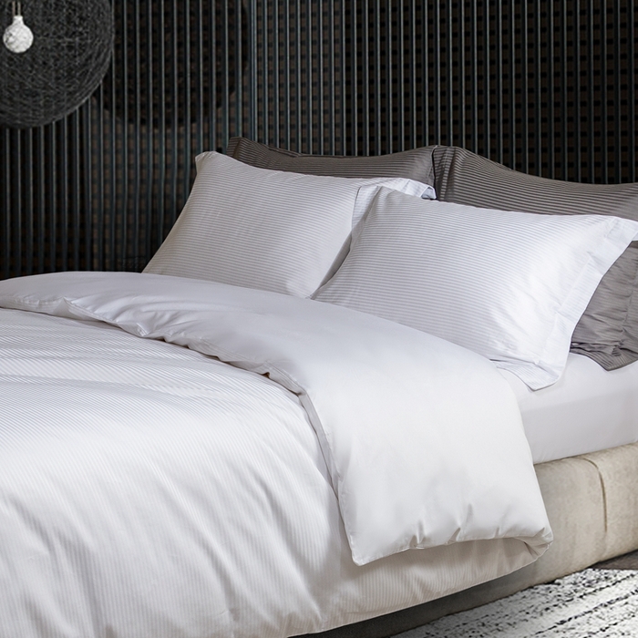 91家纺网 家纺一手货源 找家纺 121  2025新款高支高密提花长绒棉纯棉四件套-线条艺术 星际白