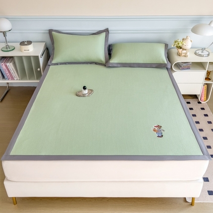 孩子王家纺 2025冰丝席提花冰豆豆系列床单床笠-多比系列 多比来了-千草绿