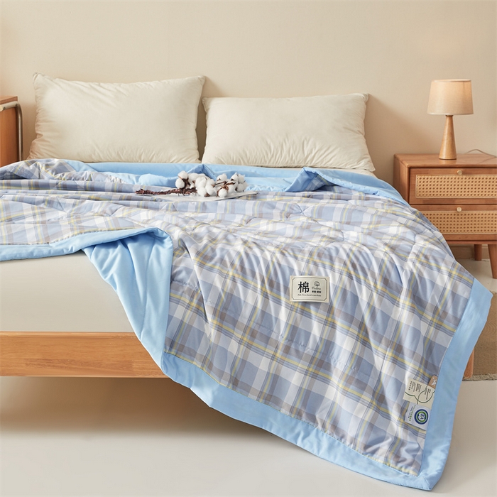 91家纺网 家纺一手货源 找家纺 魅图家纺 2025新款A类云朵棉抗菌棉花夏被 格韵-蓝