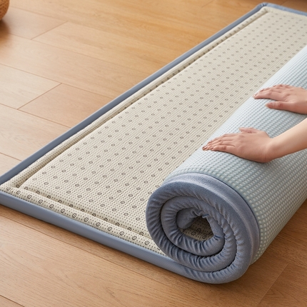 91家纺网 家纺一手货源 找家纺 2025新款包边工艺凉感冰藤地铺睡垫系列凉席地垫 华夫格蓝