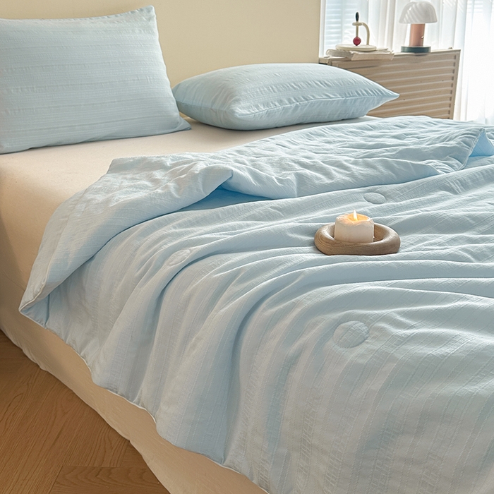 91家纺网 家纺一手货源 找家纺 欧邦 2025新款A类提花昆仑棉双层纱夏被空调被 浅蓝