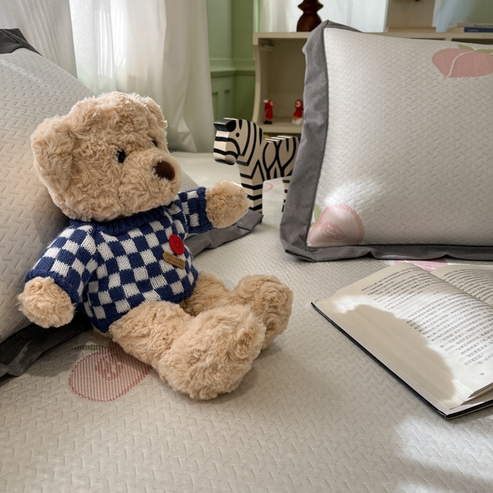 91家纺网 家纺一手货源 找家纺 孩子王家纺 2025新款冰丝席提花冰豆豆系列床单床笠 桃桃