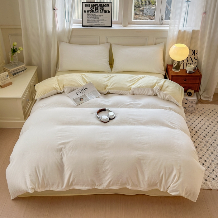 91家纺网 家纺一手货源 找家纺 冕悠家纺 2025新款A类105克超柔褶皱水洗棉拼色四件套 奶昔白+芝士黄