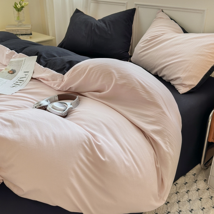 91家纺网 家纺一手货源 找家纺 冕悠家纺 2025新款A类105克超柔褶皱水洗棉拼色四件套-单被套 藕粉+高级黑