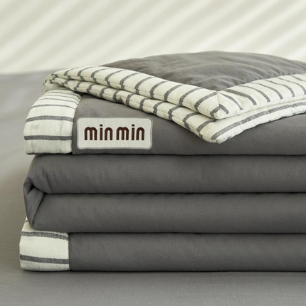 91家纺网 家纺一手货源 找家纺 （总）寐绸家纺 2025新款纯棉水洗棉min绣花竖条边大豆纤维夏被四件套