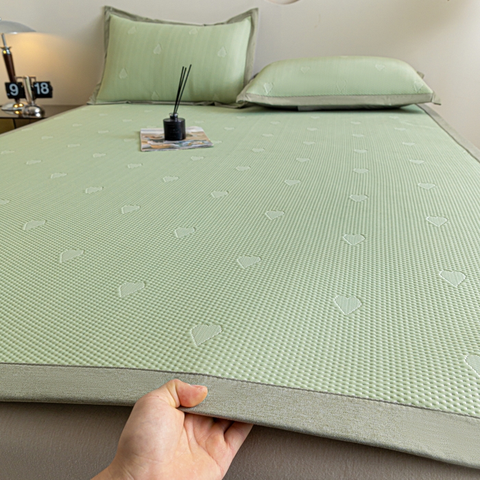 91家纺网 家纺一手货源 找家纺 阿亮家居 2025新款凉席凉豆豆软席床席款 心相印-梵克绿