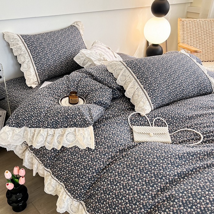 91家纺网 家纺一手货源 找家纺 沐纯家居 2025新款法式小碎花床盖四件套 竺蓝