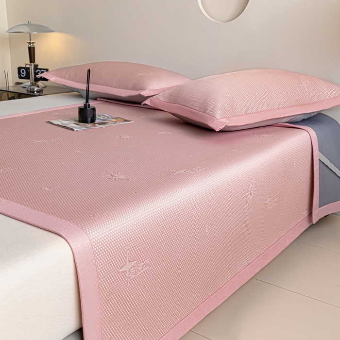 91家纺网 家纺一手货源 找家纺 阿亮家居 2025新款凉席凉豆豆软席床席款 爱丽丝-樱花粉