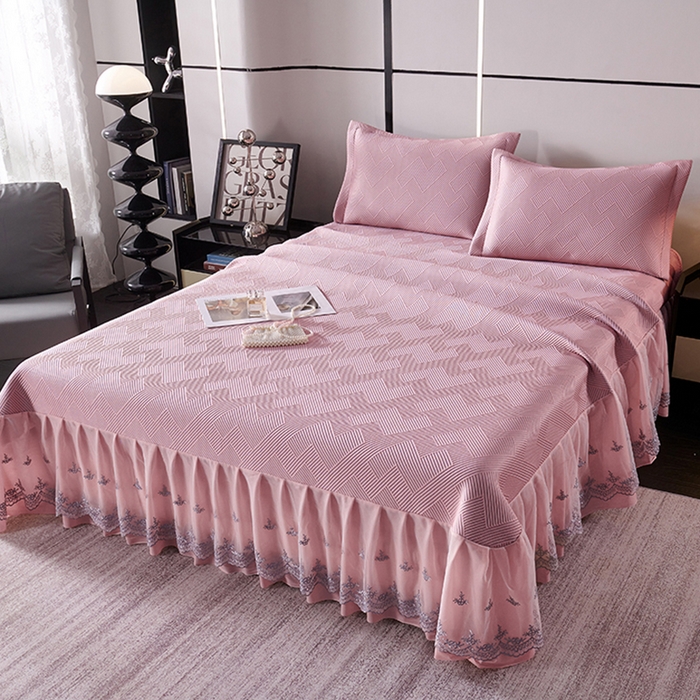 91家纺网 家纺一手货源 找家纺 梵克保罗 2025新款7A抗菌母婴级纯乙纶PE刺绣凉感丝豆豆席床单款 斜条纹-粉