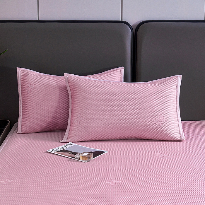 91家纺网 家纺一手货源 找家纺 梵克保罗 2025新款7A抗菌母婴级纯乙纶PE刺绣凉感丝豆豆席 蝴蝶结-粉