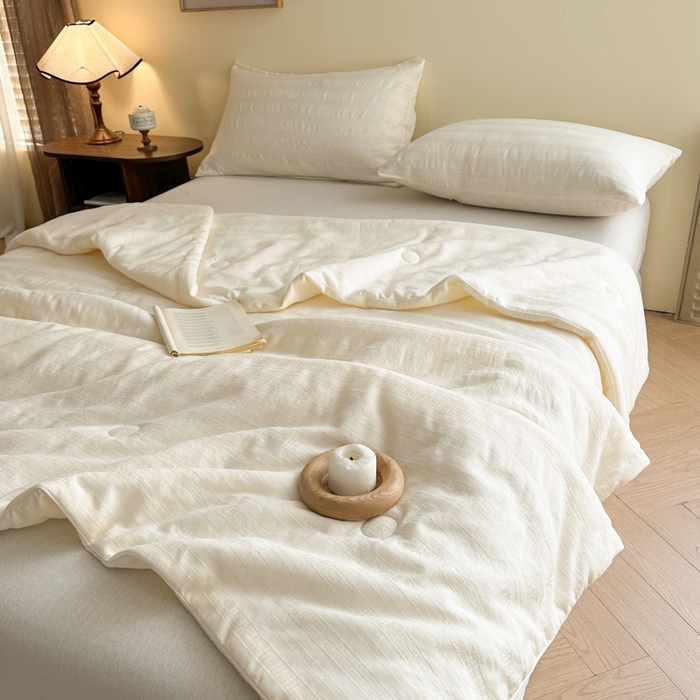 91家纺网 家纺一手货源 找家纺 欧邦 2025新款A类提花昆仑棉双层纱夏被空调被 米白