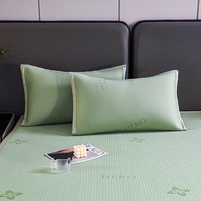 91家纺网 家纺一手货源 找家纺 梵克保罗 2025新款7A抗菌母婴级纯乙纶PE刺绣凉感丝豆豆席 四叶花-绿