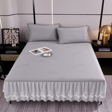 91家纺网 家纺一手货源 找家纺 （总）梵克保罗 2025新款7A抗菌母婴级纯乙纶PE刺绣凉感丝豆豆席 床裙款