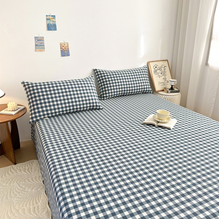 91家纺网 家纺一手货源 找家纺 绒艺席业 2025新款简约原棉印花老粗布床单 浅蓝小格