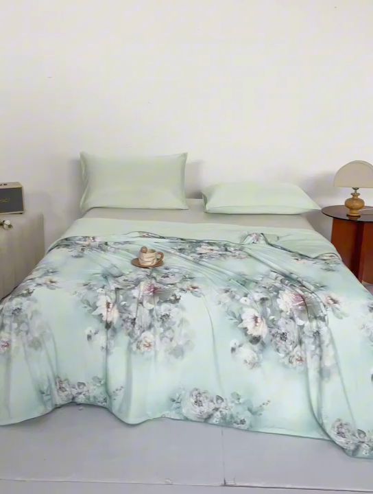 91家纺网 家纺一手货源 找家纺 缔锦家纺 2025新款凉感丝印花夏被 淡雅云影