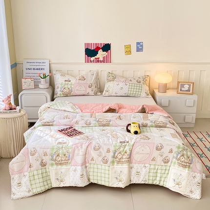 91家纺网 家纺一手货源 找家纺 佰亿莱  2025春夏新款水洗棉羽丝绒小花边夏被夏凉被空调被 小兔梦圆