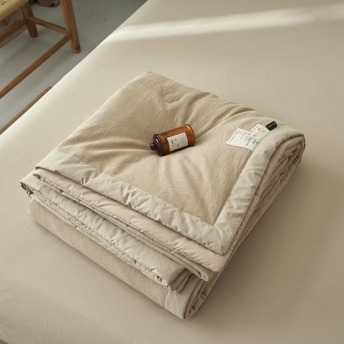 91家纺网 家纺一手货源 找家纺 寐绸家纺 2025新款纯棉水洗棉三层提花大豆纤维夏被四件套 肌理纹夏被-驼色