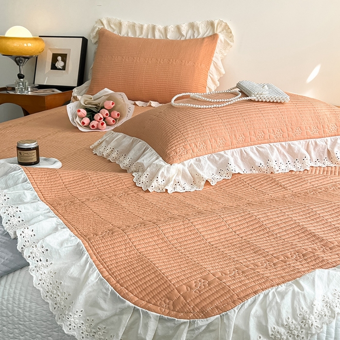 91家纺网 家纺一手货源 找家纺 沐纯家居 2025新款棉小乐花边床盖三件套 南瓜桔