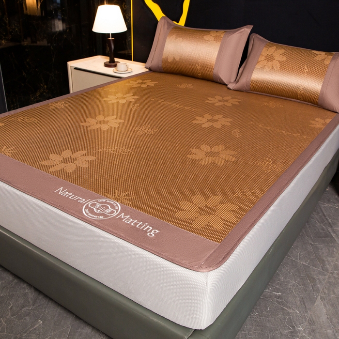 91家纺网 家纺一手货源 找家纺 卡罗兰 2025新款藤席提花凉席冰丝席床笠款-向阳花系列 向阳花-棕色