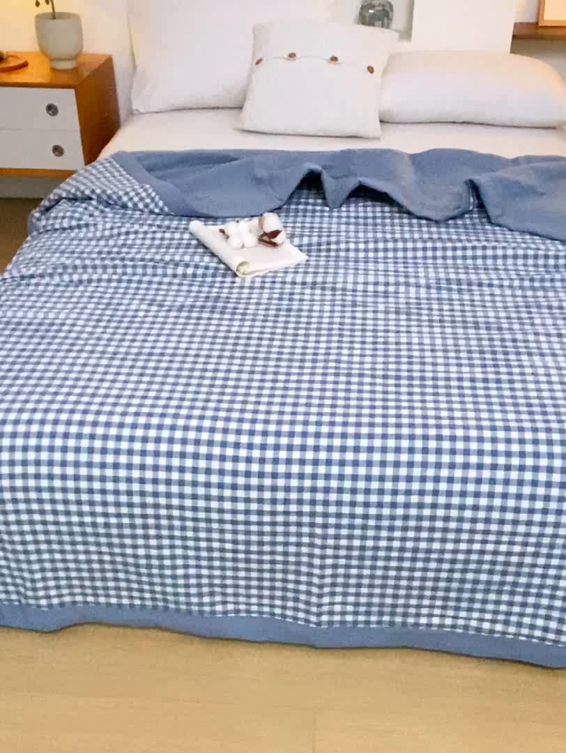 91家纺网 家纺一手货源 找家纺 牛牛家纺 2025新款色织水洗棉花被 水蓝小格
