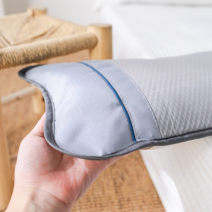 91家纺网 家纺一手货源 找家纺 2025新款凉感席夏季冰藤枕茶叶枕头凉豆豆席护颈椎竹席枕芯单人冰丝凉枕  冰豆圆枕-灰30x50