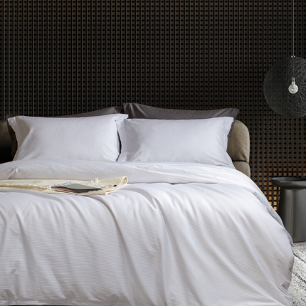 91家纺网 家纺一手货源 找家纺 121  2025新款高支高密提花长绒棉纯棉四件套-线条艺术 星际白