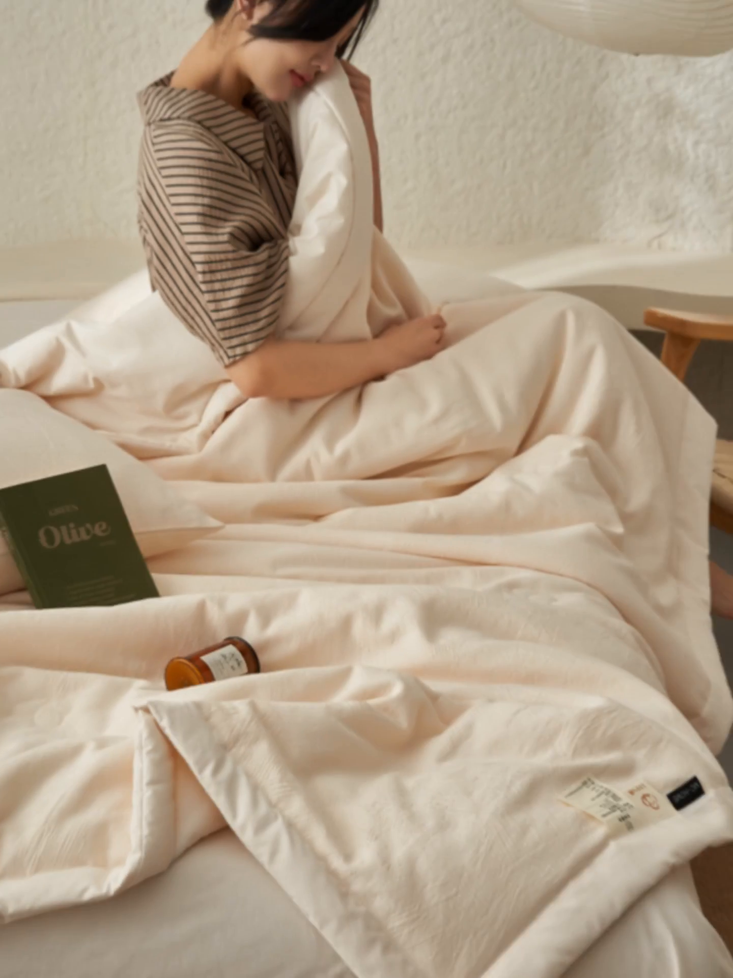 91家纺网 家纺一手货源 找家纺 寐绸家纺 2025新款纯棉水洗棉三层提花大豆纤维夏被四件套 肌理纹夏被-本白