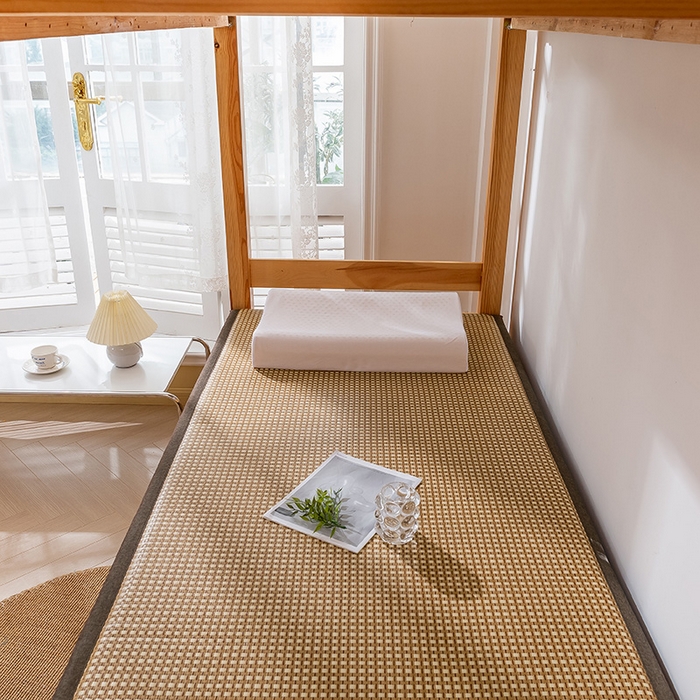 91家纺网 家纺一手货源 找家纺 2025新款包边工艺凉感冰藤地铺睡垫系列凉席地垫 白玉藤