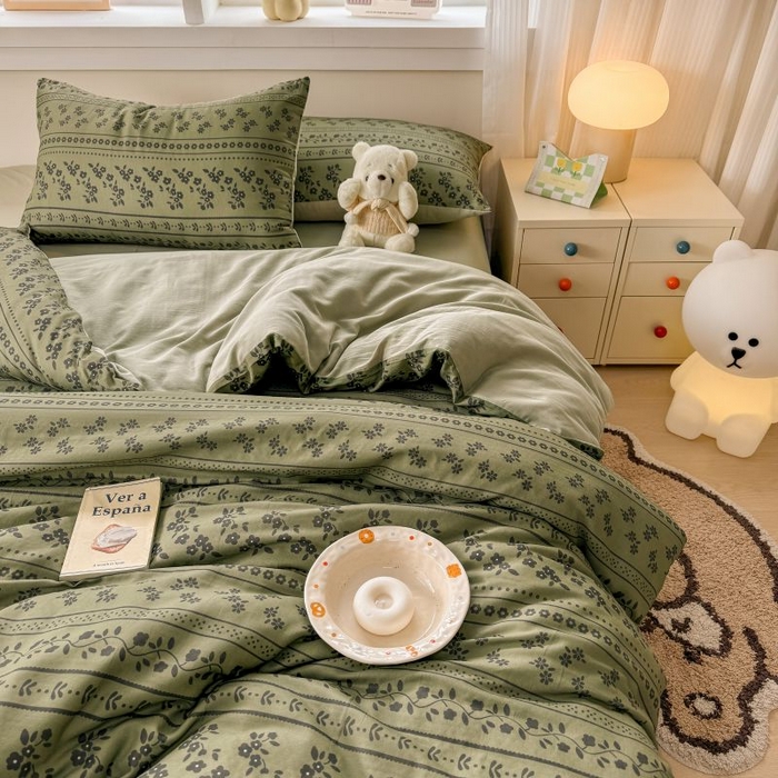 91家纺网 家纺一手货源 找家纺 2025新款40s全棉双层纱圆角吊边款四件套 爱丽丝花园-橄榄绿