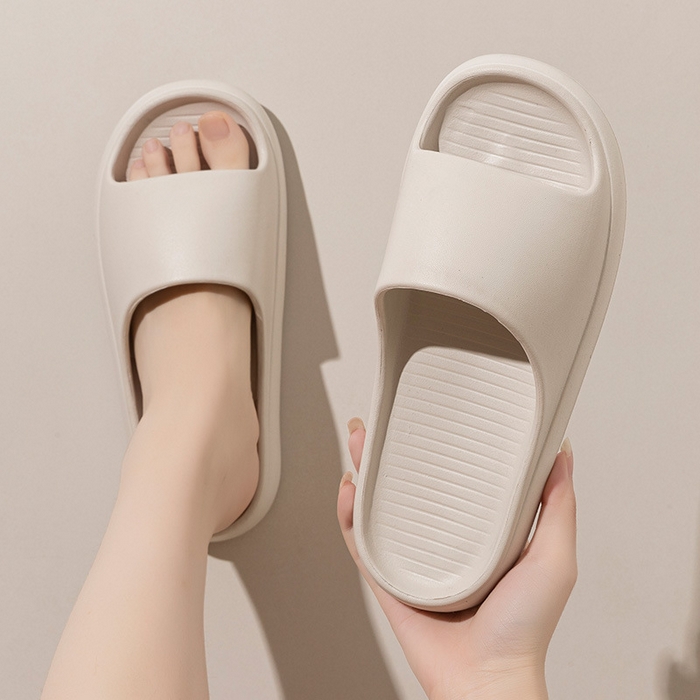 91家纺网 家纺一手货源 找家纺 良品汇馆 2025【盆底横条EVA拖鞋】情侣日式无印EVA凉拖鞋良品家居拖夏季防水防滑踩屎感浴室皮纹拖 米白女