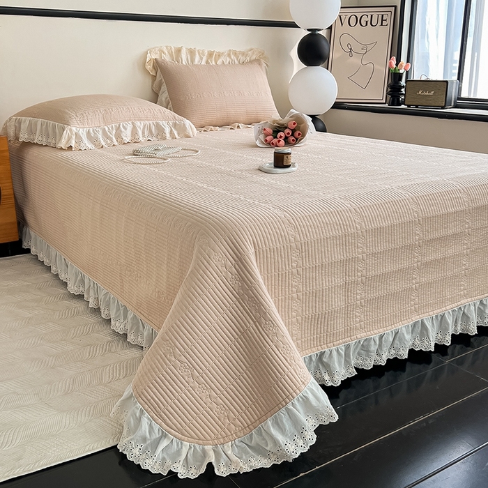 91家纺网 家纺一手货源 找家纺 沐纯家居 2025新款棉小乐花边床盖三件套 奶咖