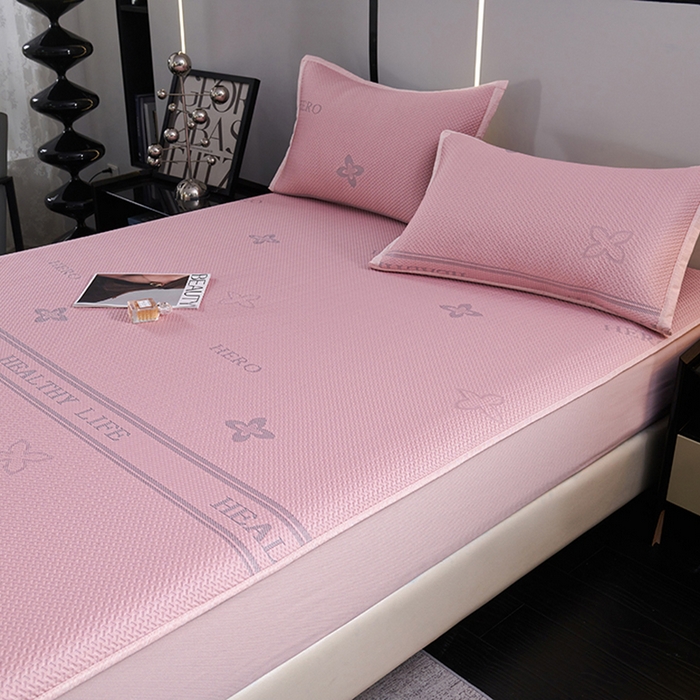 91家纺网 家纺一手货源 找家纺 梵克保罗 2025新款7A抗菌母婴级纯乙纶PE刺绣凉感丝豆豆席 床笠款 床笠款 四叶花-粉